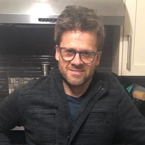 Meet your Posher, Casey